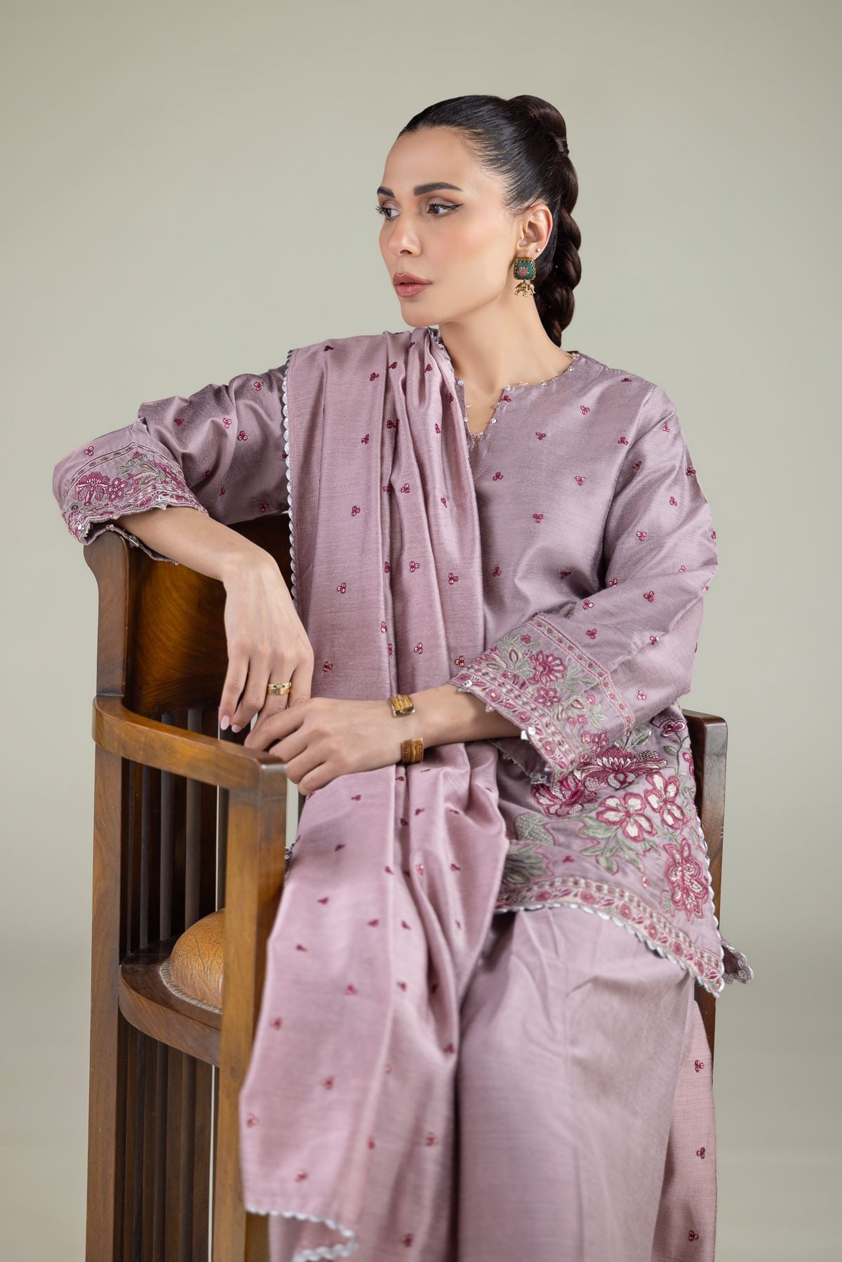 2-26-105-A-D-VG_MULTI-1 Floral Threadwork Kurta - V1