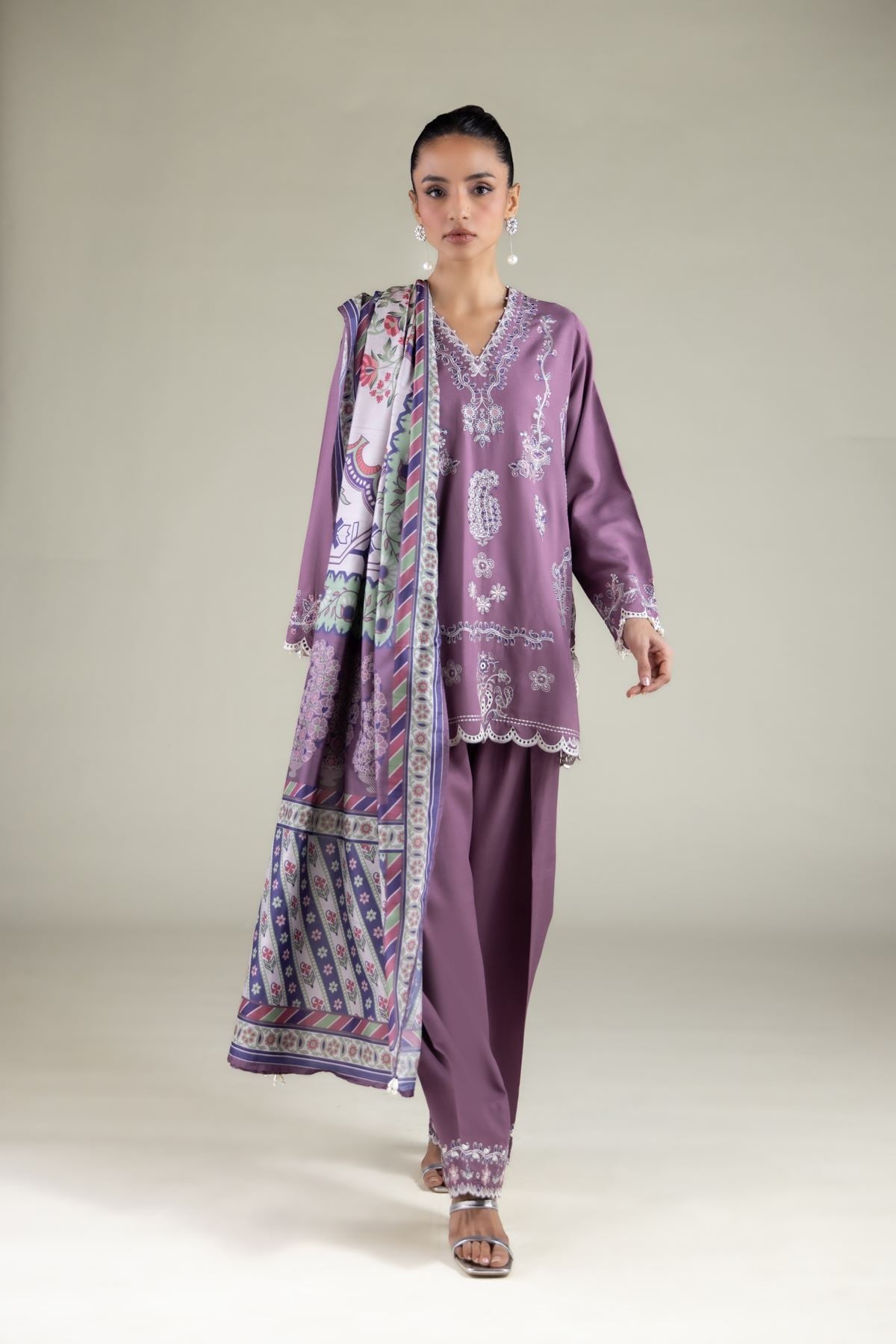 2-26-112-A-D-VG_MULTI-1 Floral V-Neck Kurta - V1