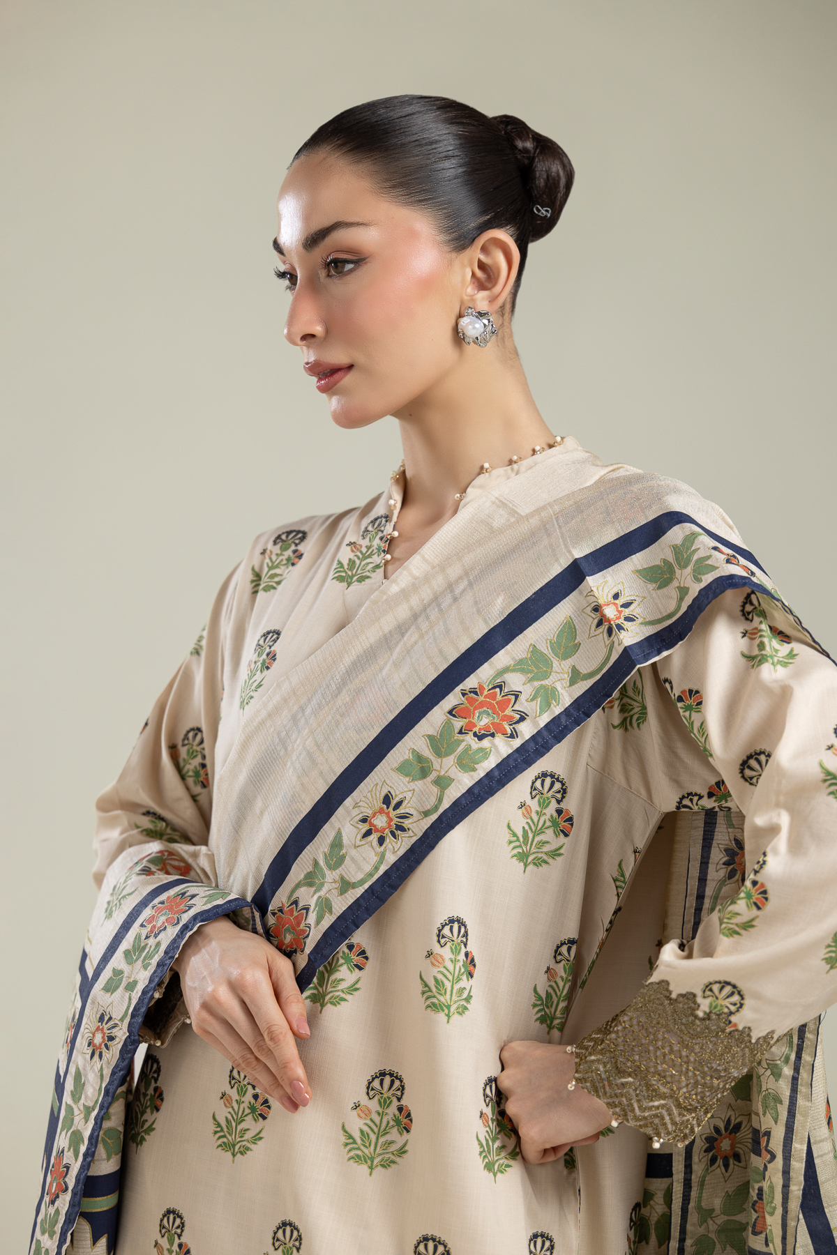 2-26-113-A-ES-VG_MULTI-1 Dupatta - View 1