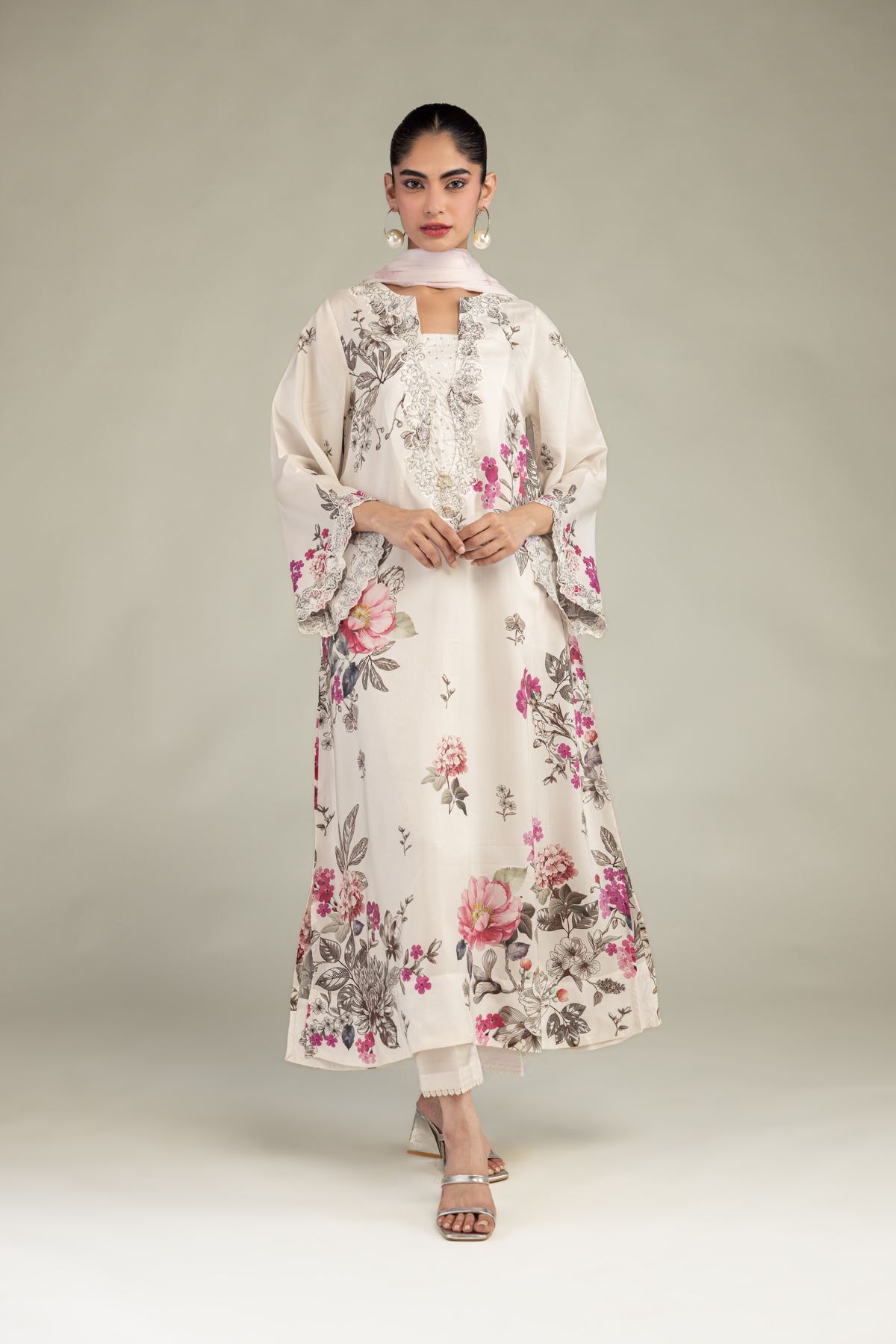 2-26-205-A-B1-VG_MULTI-1 Floral Long Kurta - V1