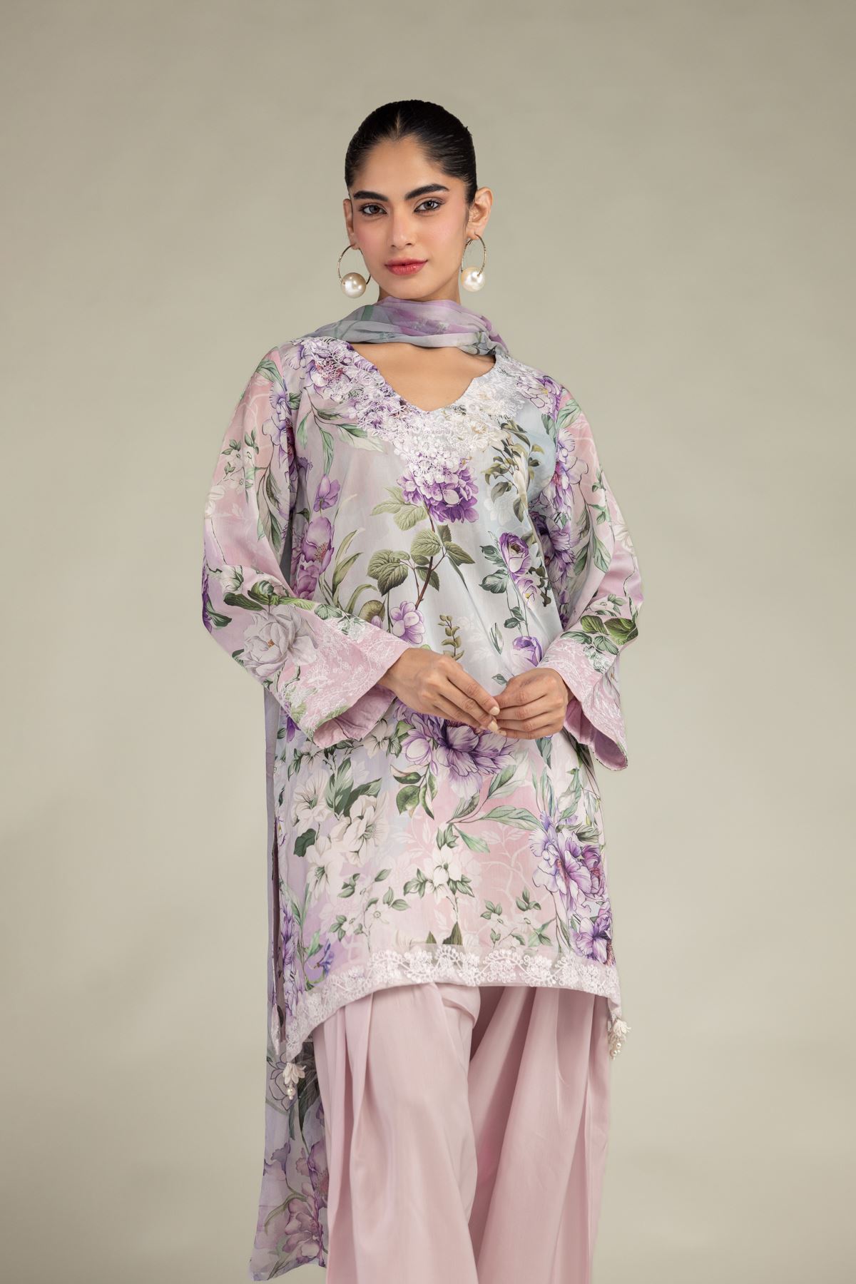 2-26-205-A-C1-VG_MULTI-1 Floral Viscose Kurta - V1