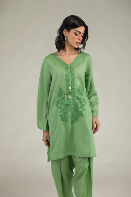 Green V-Neck Kurta - View 1