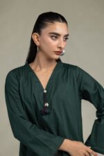 V-Neck Green Kurta - View 5