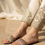 Peach Casual Slipper For Ladies CL2158 - View 1