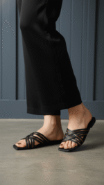 Black Casual Slipper For Ladies CL2202 - View 1