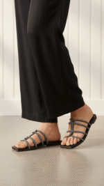Black Casual Slipper For Ladies CL2311 - View 1