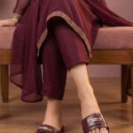 Maroon Casual Women Slipper CL2331 - View 1