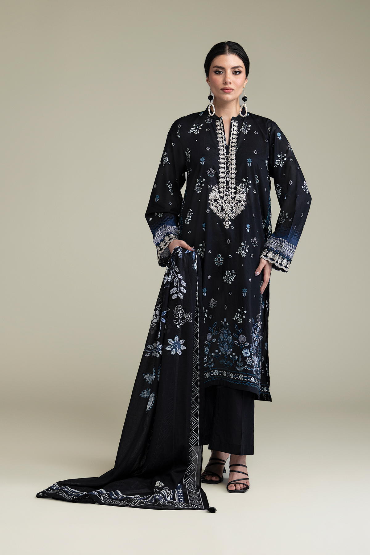 A11-26-211FJ1-VG_MULTI-1 Fabrics 3 Piece - V1