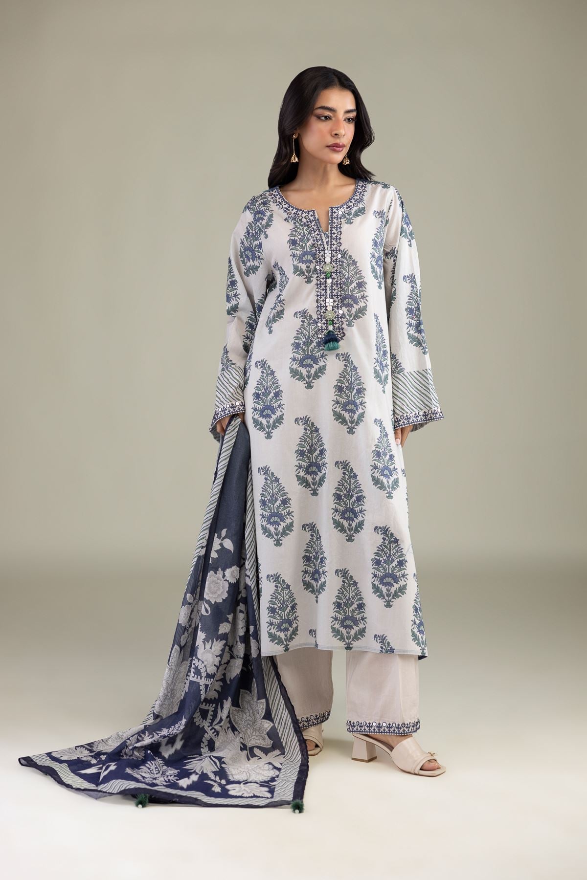 A11-26-213FJ1-VG_MULTI-1 Fabrics 3 Piece - V1