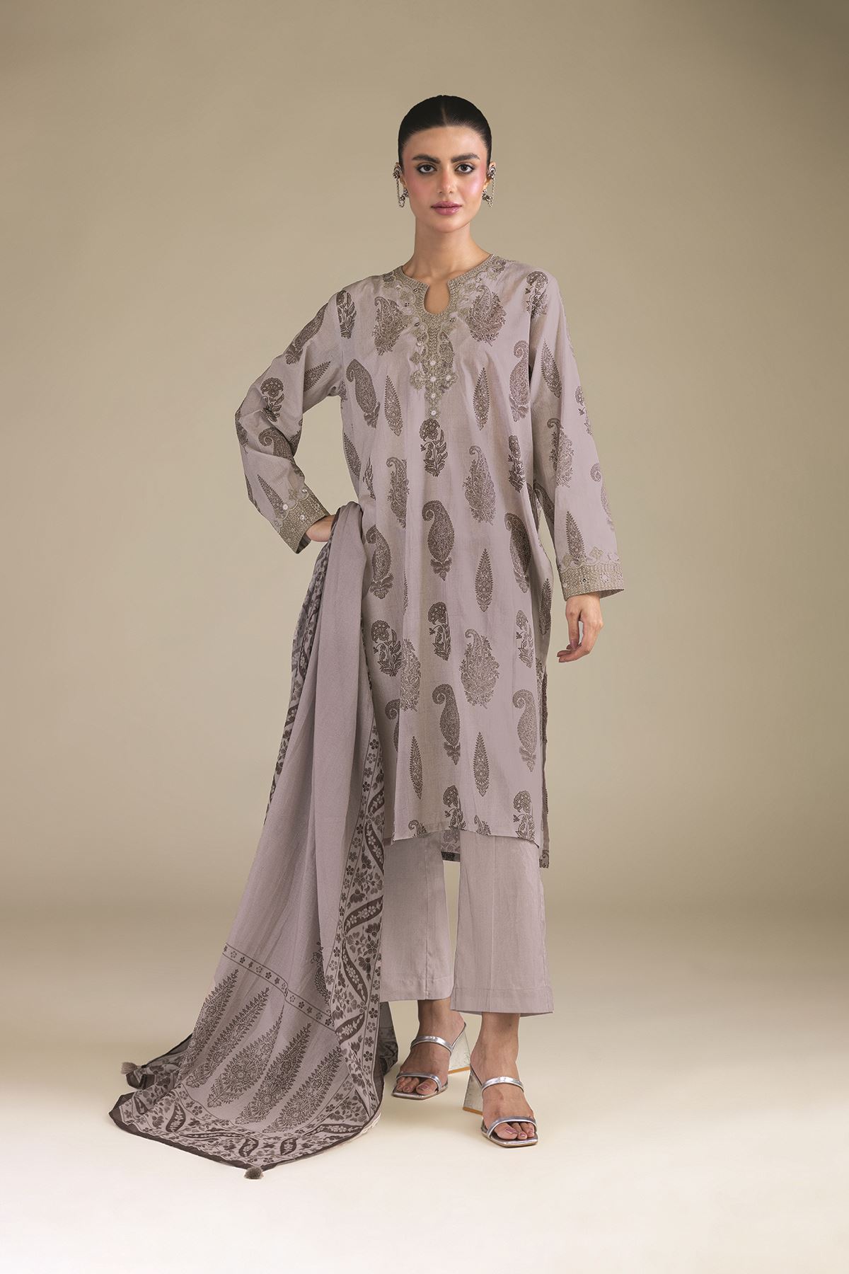 A11-26-218FG2-VG_MULTI-1 Fabrics 3 Piece - V1