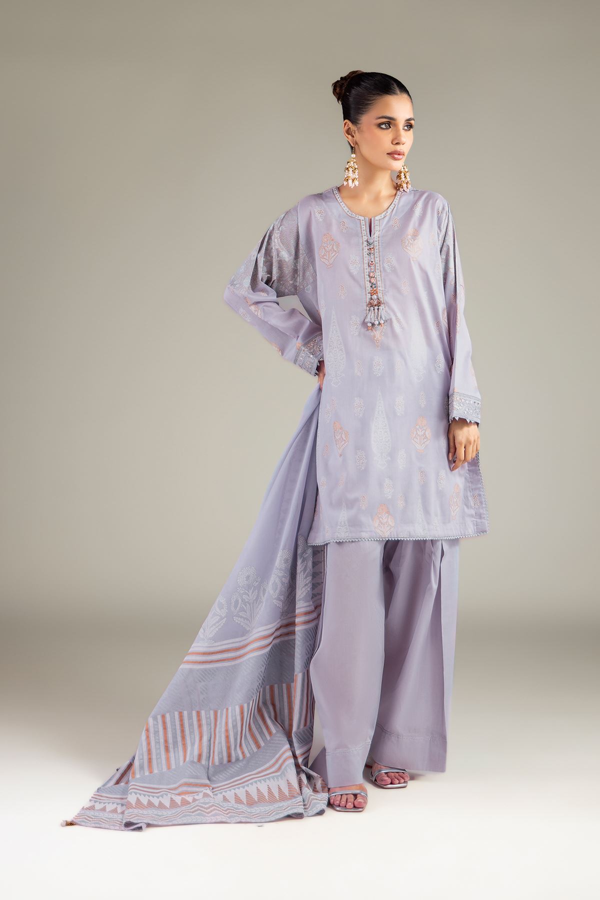 A22-26-213FF2-VG_MULTI-1 Fabrics 3 Piece - V1