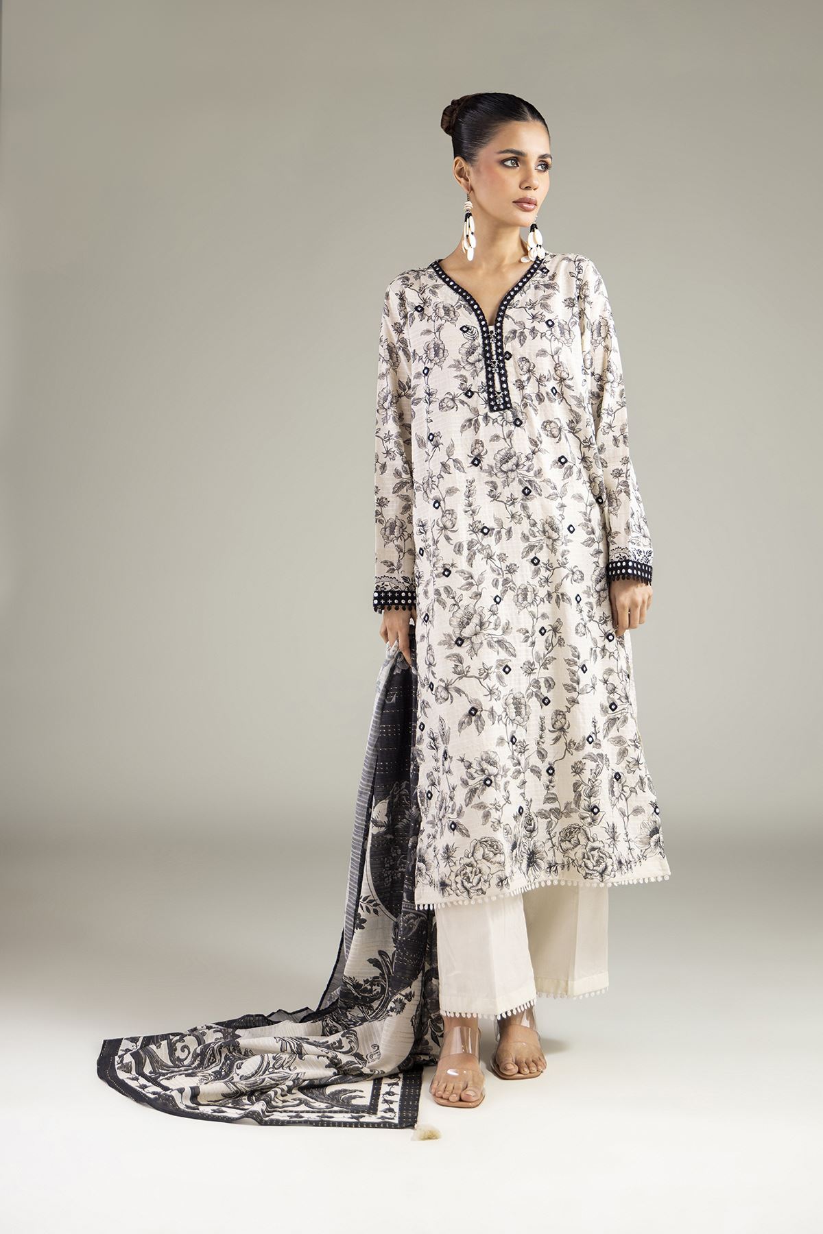 A22-26-214FE1-VG_MULTI-1 Fabrics 3 Piece - V1