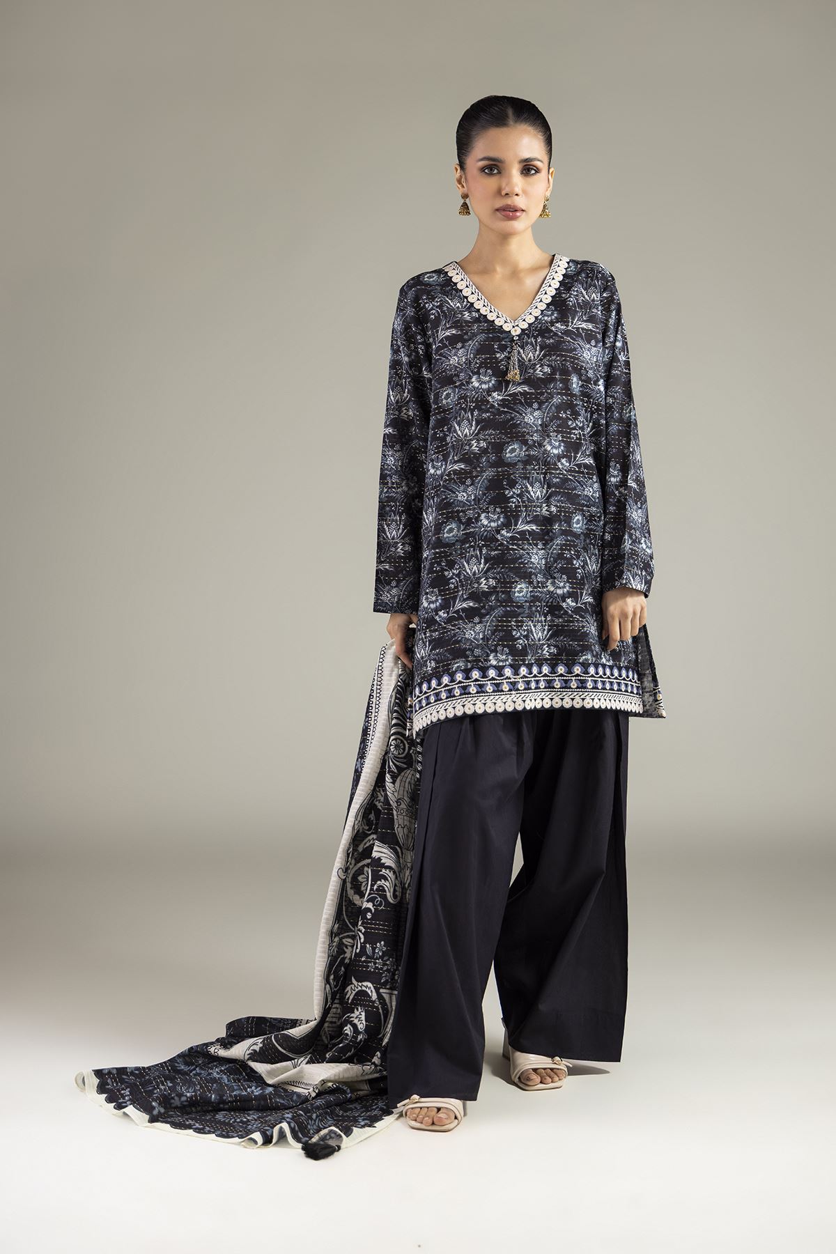 A22-26-214FH1-VG_MULTI-1 Fabrics 3 Piece - V1