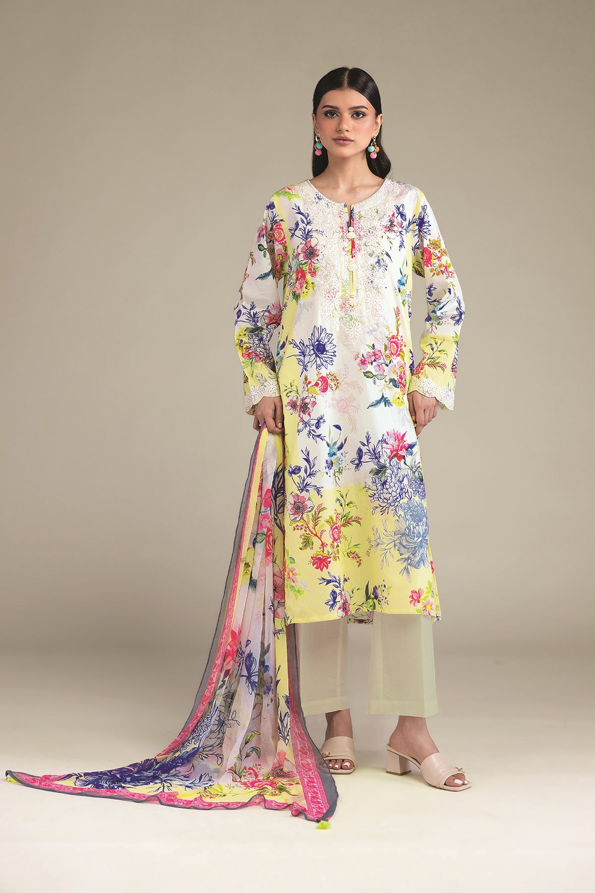 A22-26-217FI2-VG_MULTI-1 Fabrics 3 Piece - V1