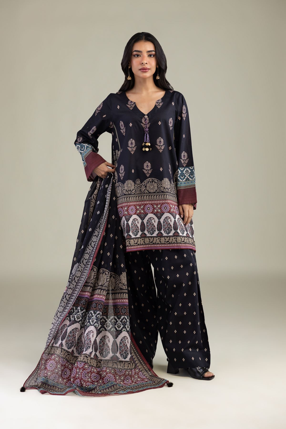 A22-26-220FH2-VG_MULTI-1 Fabrics 3 Piece - V1