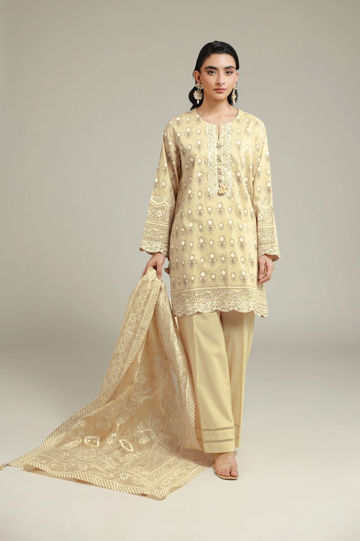 A33-26-103FD2-VG_MULTI-1 Embroidered Cambric Fabrics 3-Piece - V1