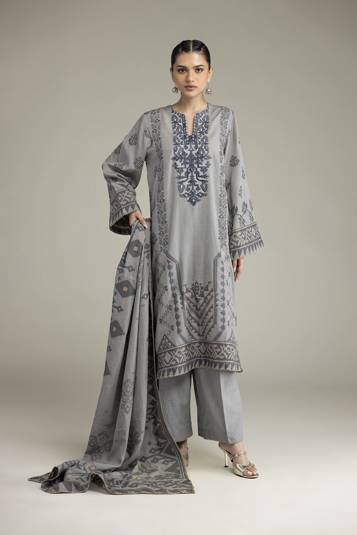 A33-26-211FB1-VG_MULTI-1 Embroidered Jacquard Fabrics 3-Piece - V1