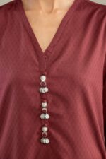 Maroon V-Neck Kurta - View 4