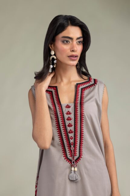 Gray Sleeveless Kurta - View 1