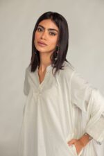 V-Neck Solid Kurta - View 2