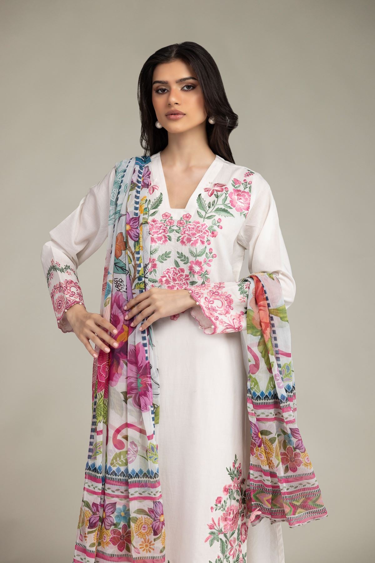 T-A33-26-212FH1-VG_MULTI-1 Cambric Tailored 3-Piece - V1