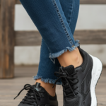 Black Casual Sneaker For Ladies AT7379 - View 1