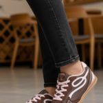 Maroon Casual Sneaker For Ladies AT7468 - View 1