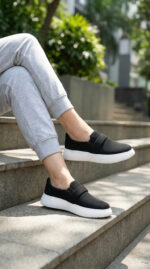 Black Casual Sneaker For Women AT9115 - View 1