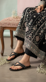 Black Casual Chappal For Ladies CL2152 - View 1