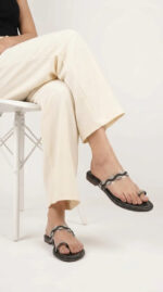 Black Casual Chappal For Women CL2321 - View 3
