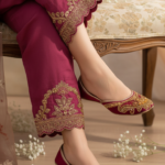 Maroon Fancy Khussa For Ladies EC8604 - View 1