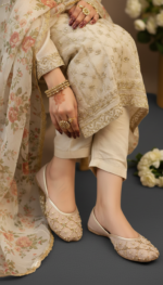 Golden Fancy Khussa For Ladies EC8626 - View 1
