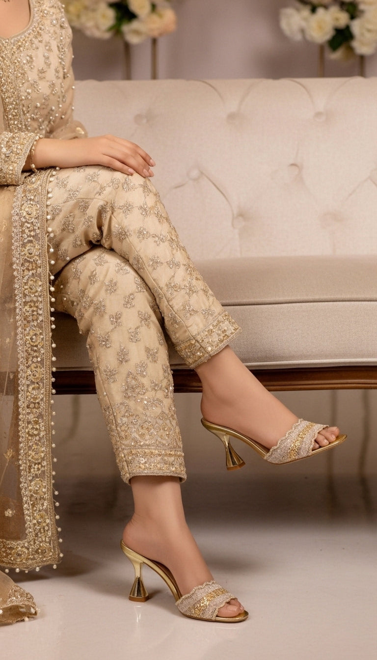 FN806315_08dff0ce-53db-4798-a81a-dfb6b69943e6.jpg Golden Fancy Slipper For Ladies FN8063 - View 1