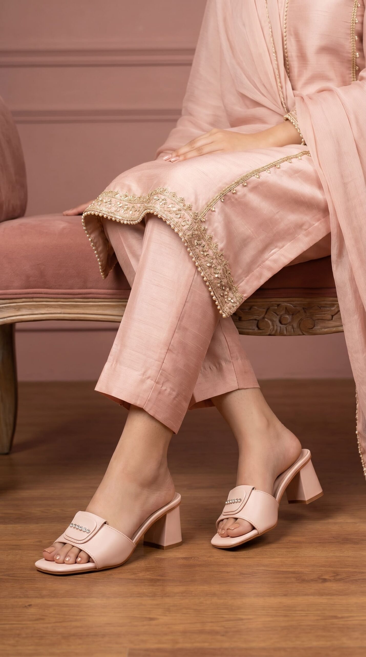 FR850114.jpg Fawn Formal Women Slipper FR8501 - View 1