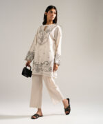 Off White Boxy Shirt Suit - View 5