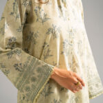 Off White Self Jacquard Straight Shirt Suit - View 1
