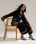 Black Self Jacquard Straight Shirt Suit - View 3