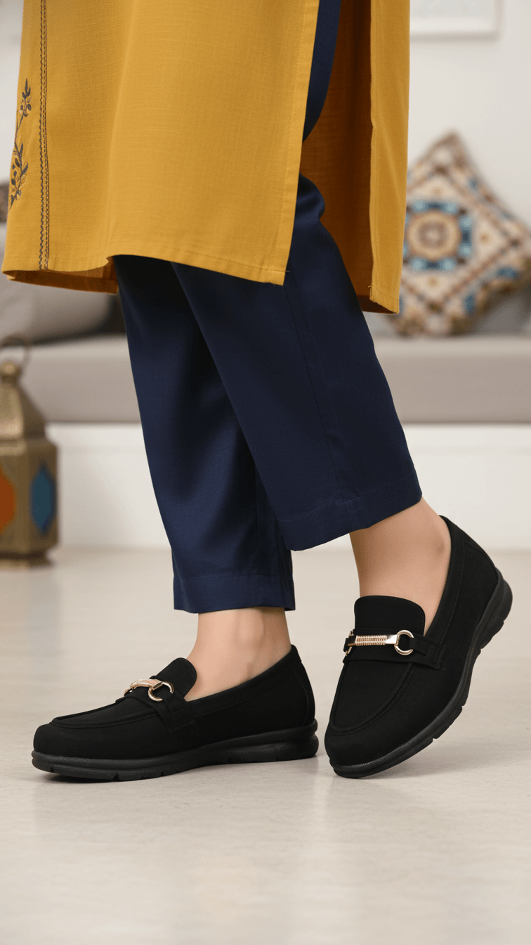 WN4537-01.png Black Women Moccasin WN4537 - View 1