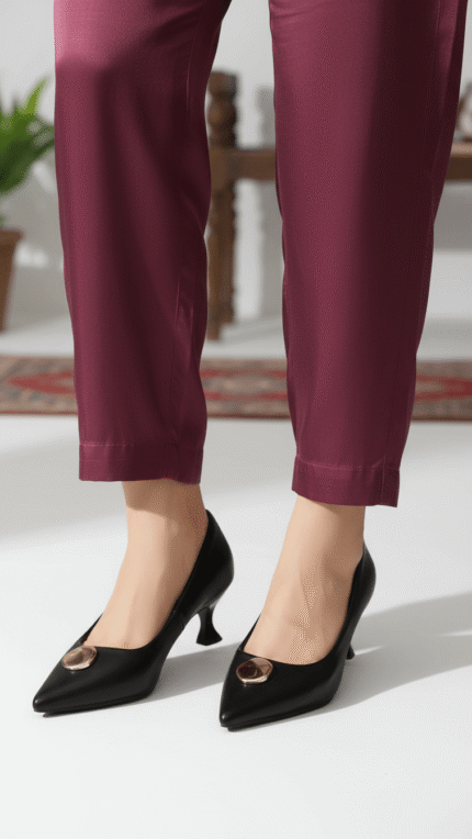 Black Court Shoes For Women WN7515 - View 2